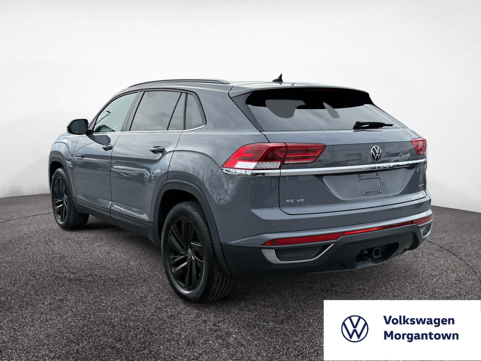 2022 Volkswagen Atlas Cross Sport V6 SE Technology photo 3