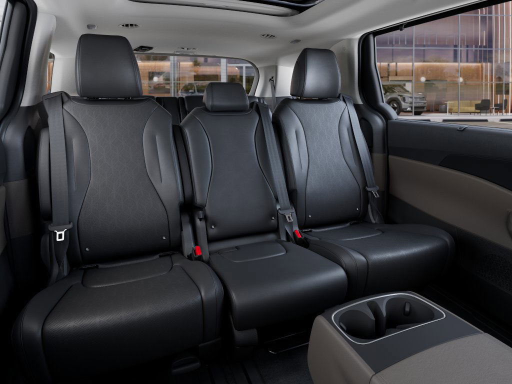 2026 Kia Carnival SX photo 16