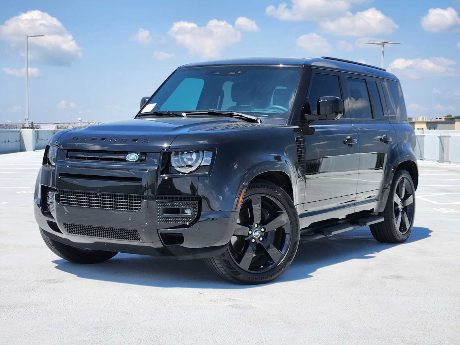 2025 Land Rover Defender X-Dynamic SE