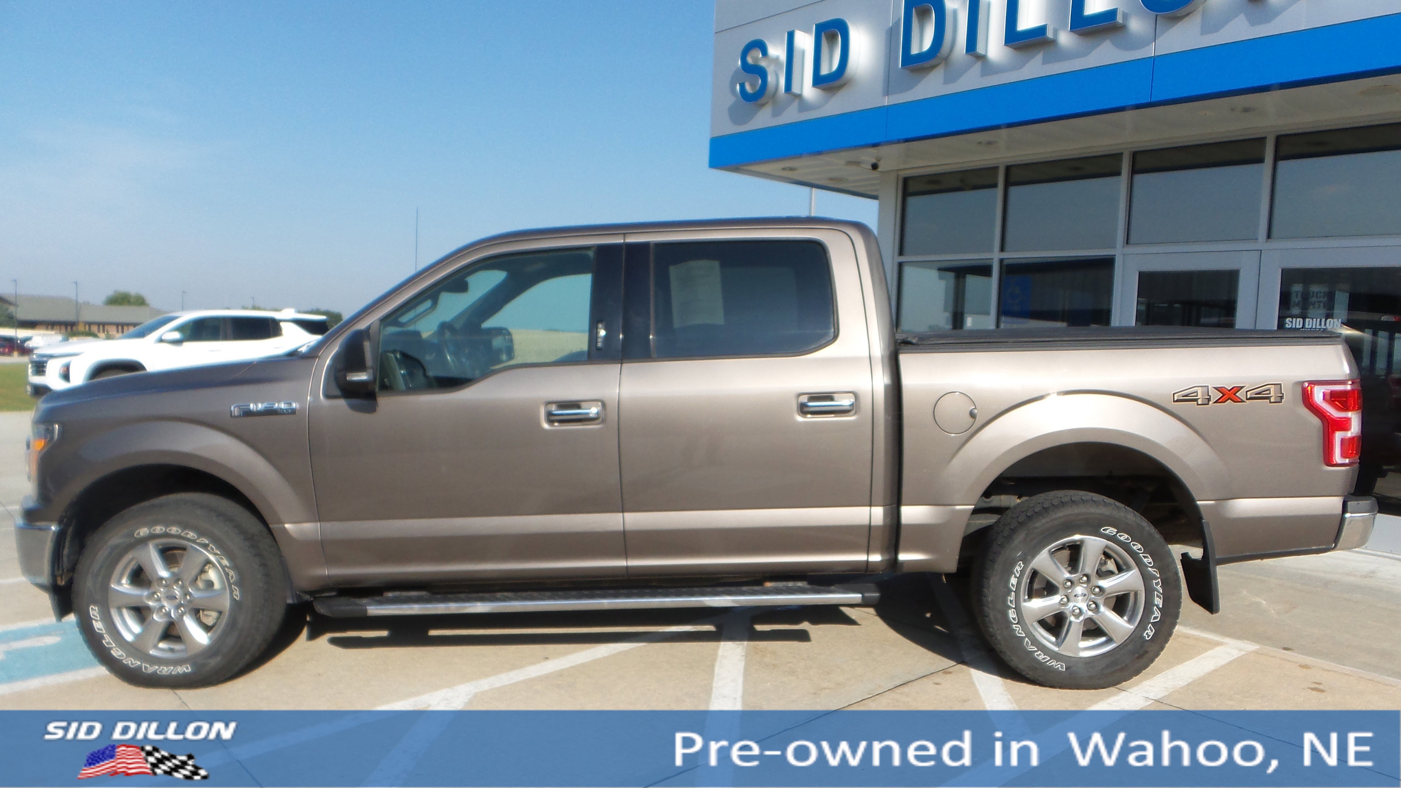 2020 Ford F-150 XLT photo 2