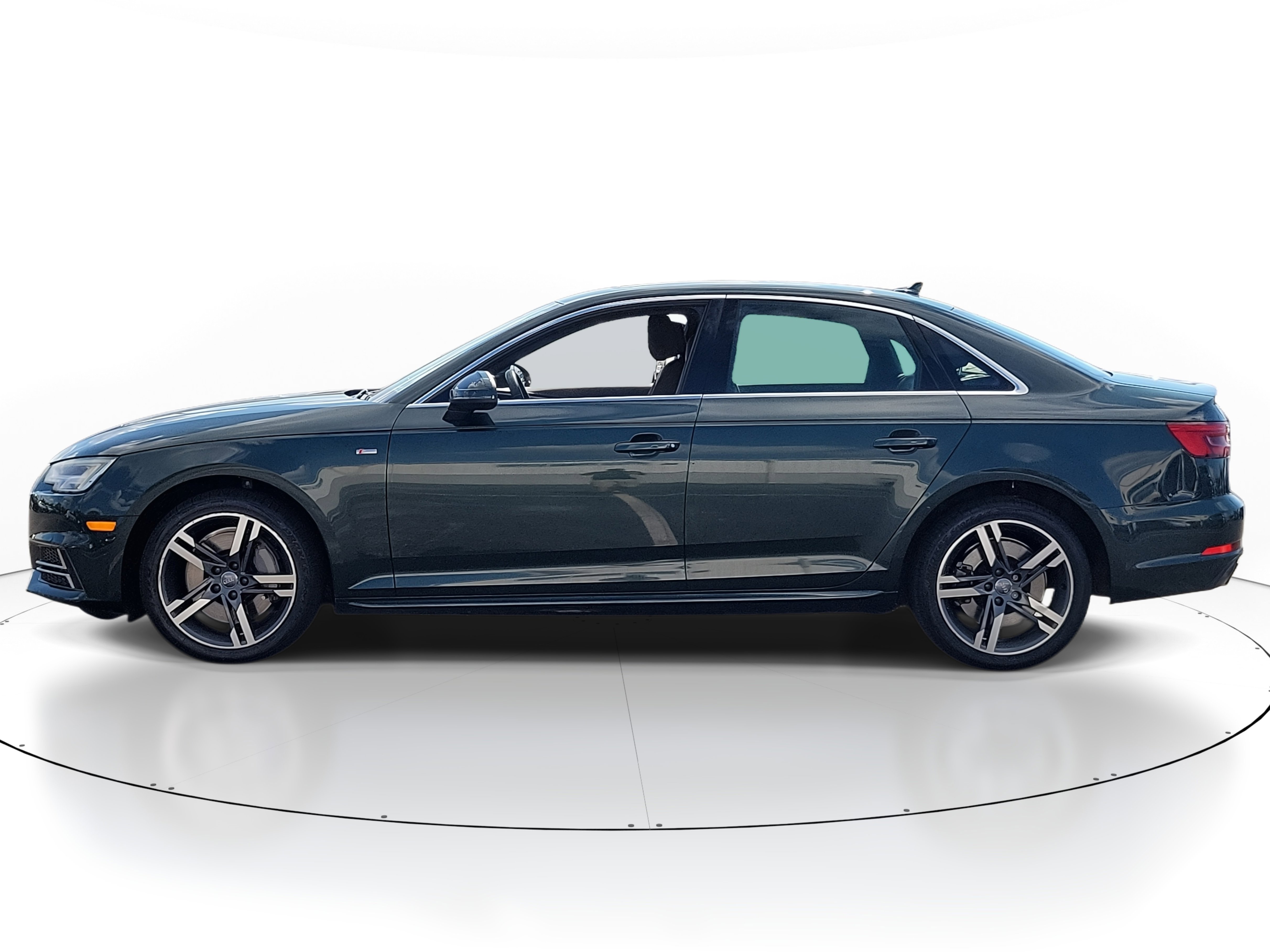 2017 Audi A4 2.0T Premium Plus Quattro photo 3