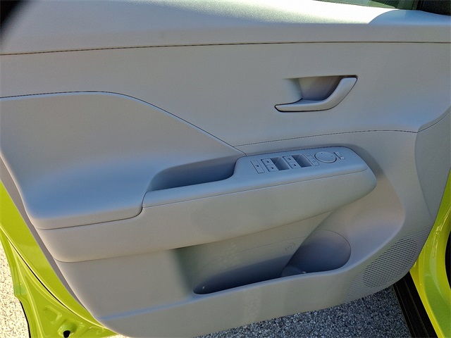 2026 Hyundai Kona SE photo 10