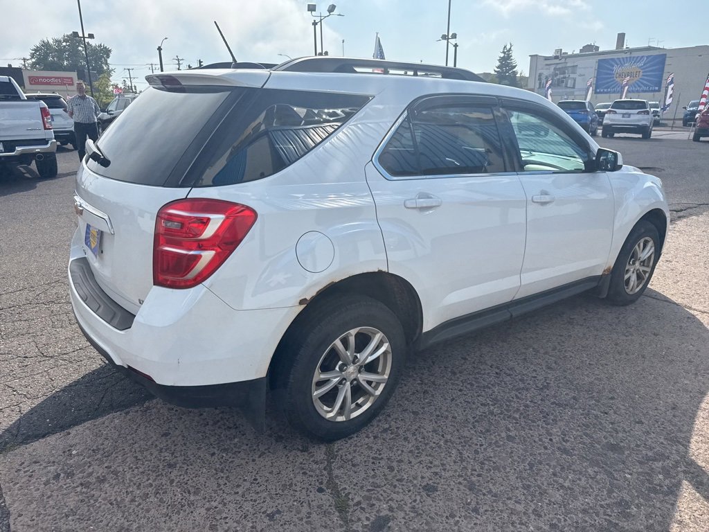 2017 Chevrolet Equinox LT photo 9