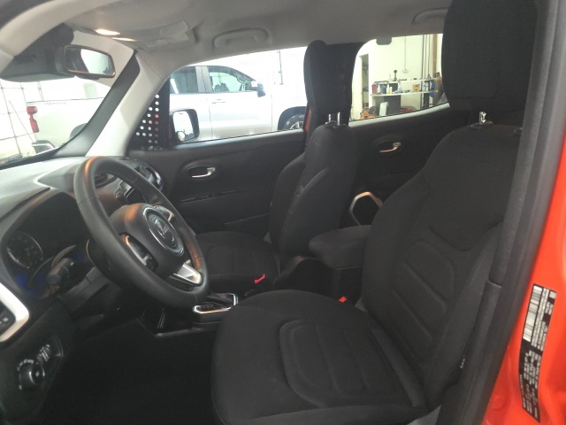2019 Jeep Renegade Latitude North Edition photo 15