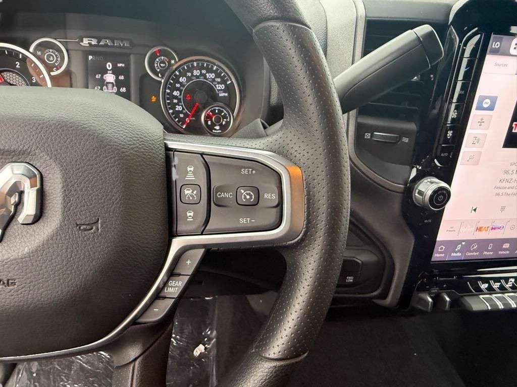 2025 Ram 2500 Tradesman photo 11