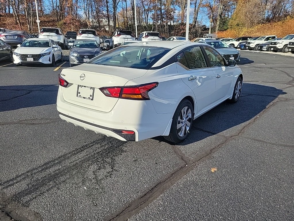 2025 Nissan Altima 2.5 S photo 4