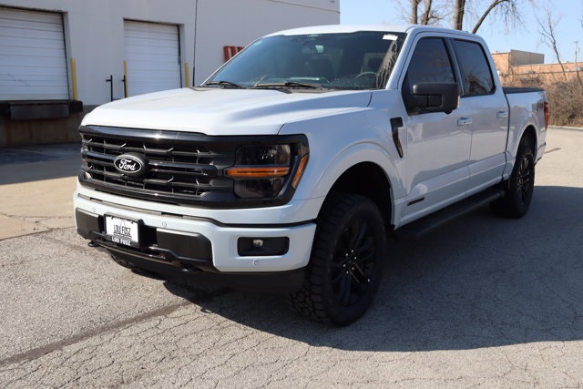 2025 Ford F-150 XLT photo 3