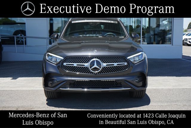 2025 Mercedes Benz GLC 300 photo 3