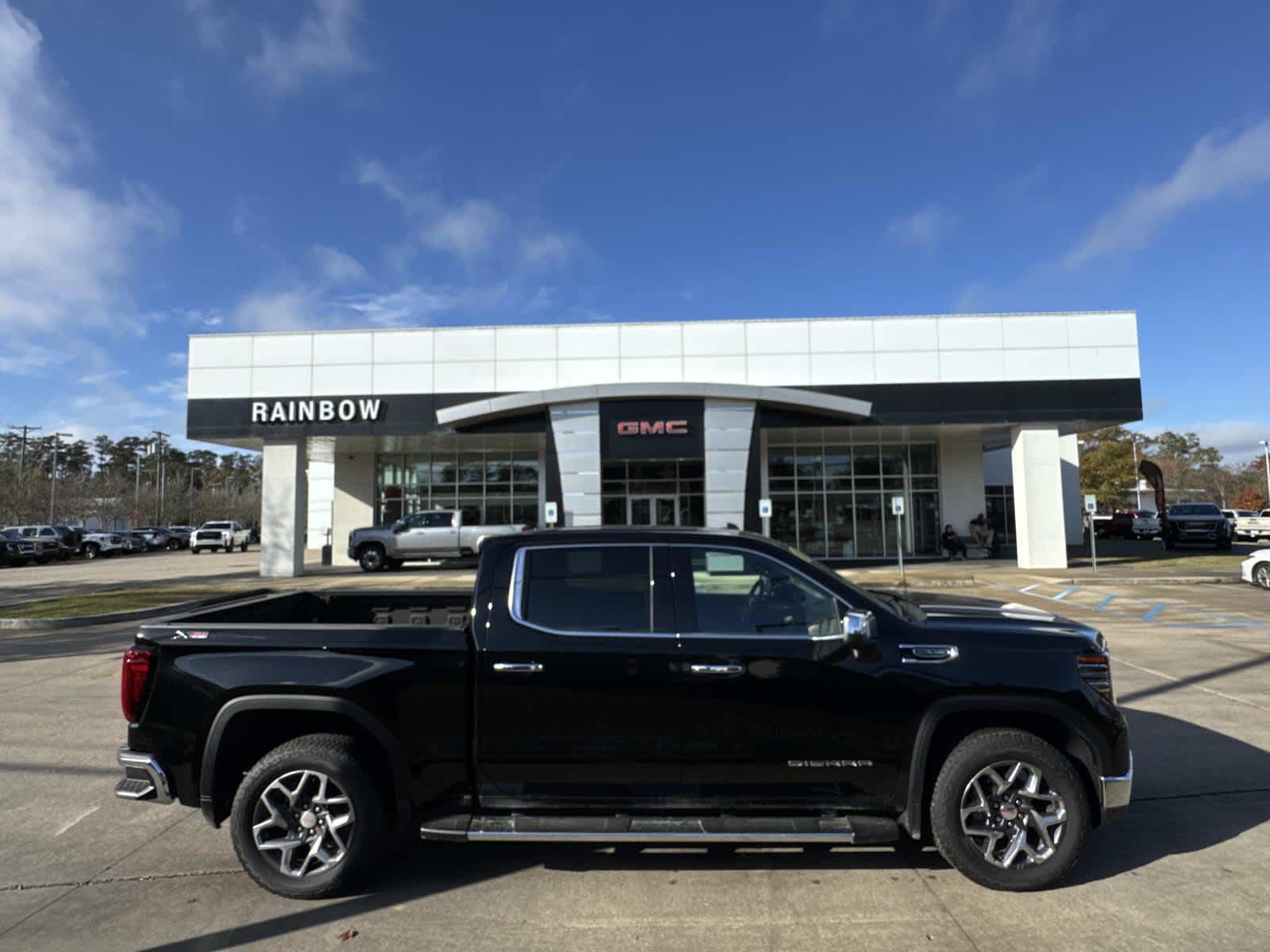 2025 GMC Sierra 1500 SLT's photo