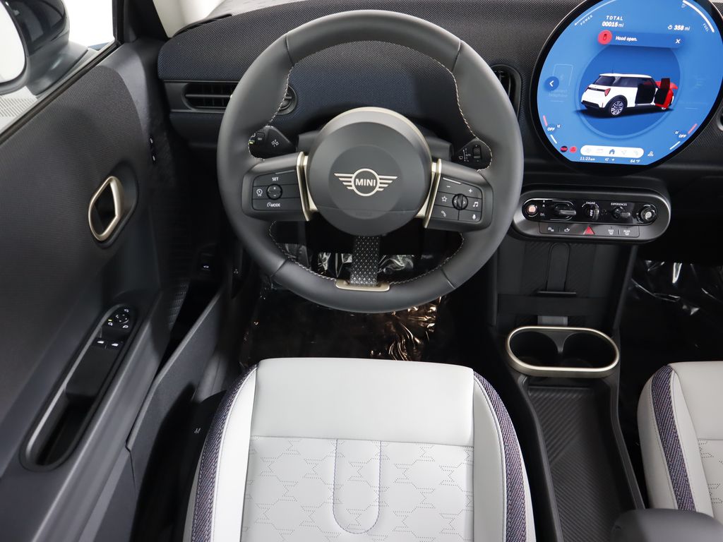 2025 Mini Cooper 2 Door Hardtop Signature photo 11