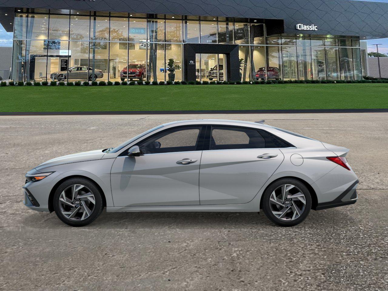 2025 Hyundai Elantra Limited photo 3