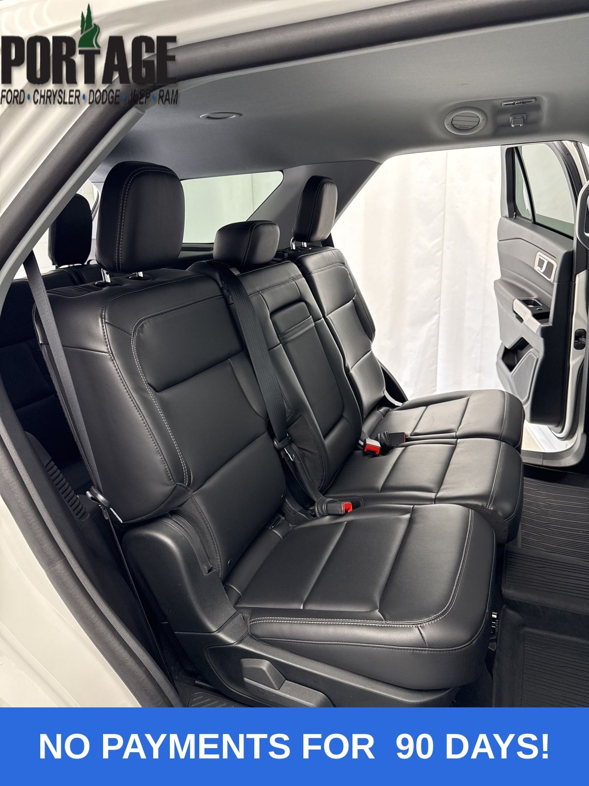 2023 Ford Explorer XLT photo 18