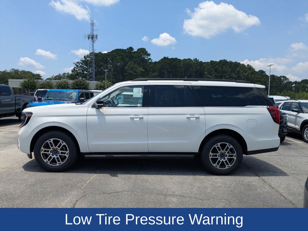 2025 Ford Expedition MAX photo 5
