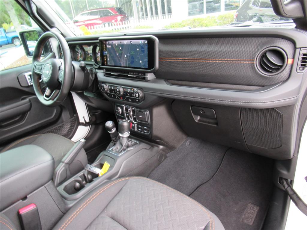 2024 Jeep Gladiator Mojave photo 13