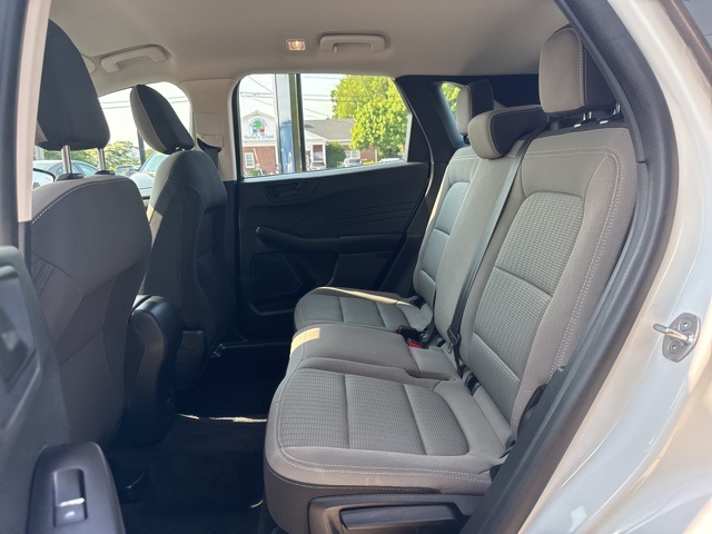 2022 Ford Escape S photo 11