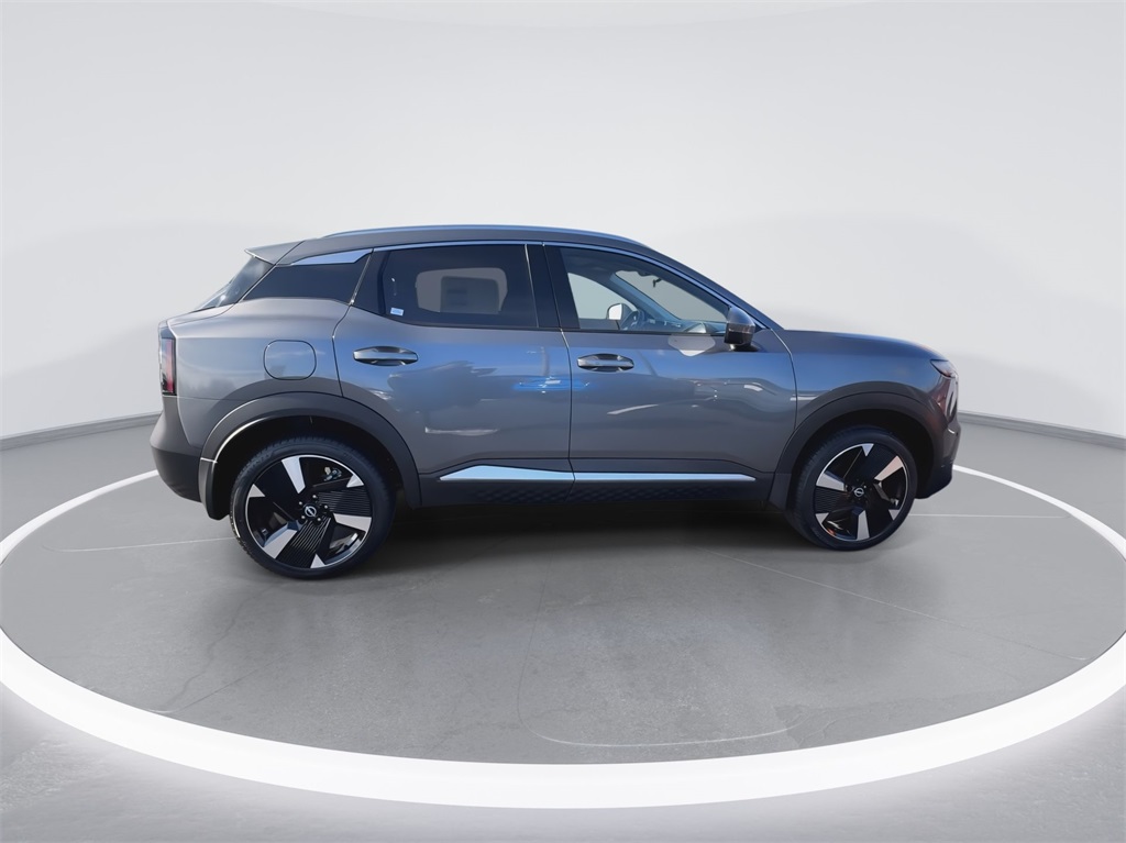 2025 Nissan Kicks SR photo 9