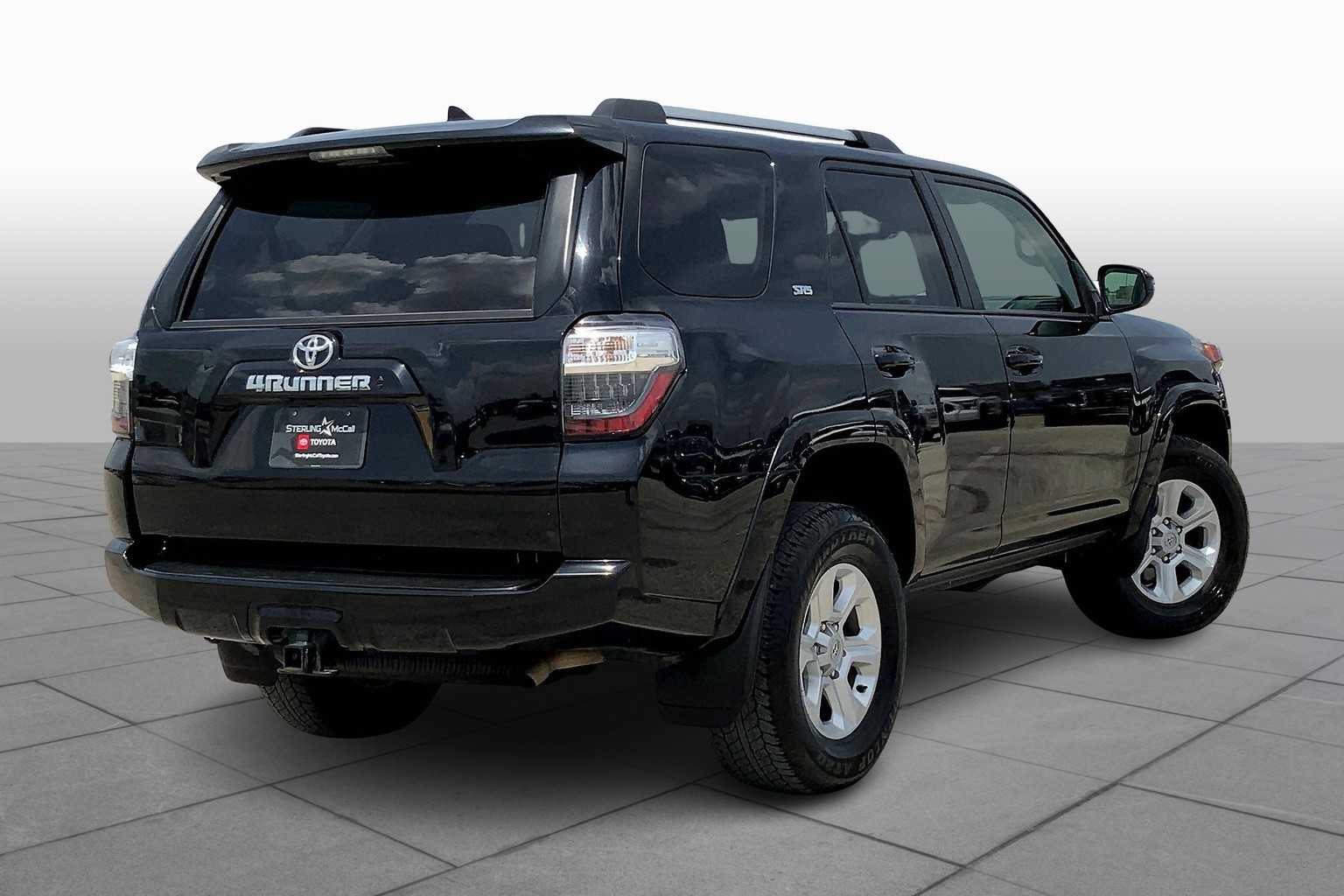 2023 Toyota 4Runner SR5 photo 12