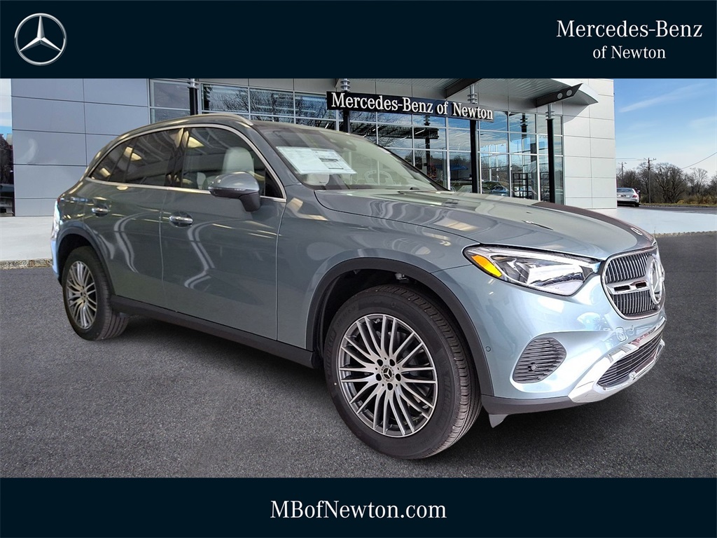 2026 Mercedes-Benz GLC Base's photo