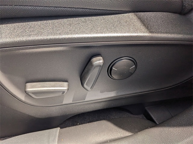 2025 Ford Escape Plug-In Hybrid photo 7
