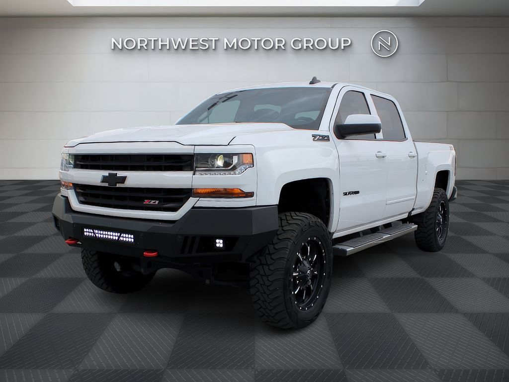 2018 Chevrolet Silverado 1500 LT photo 3