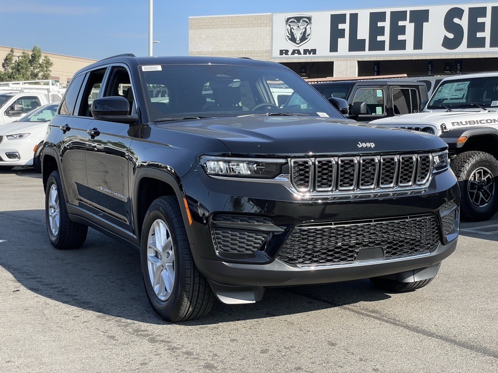 2025 Jeep Grand Cherokee Laredo X photo 8