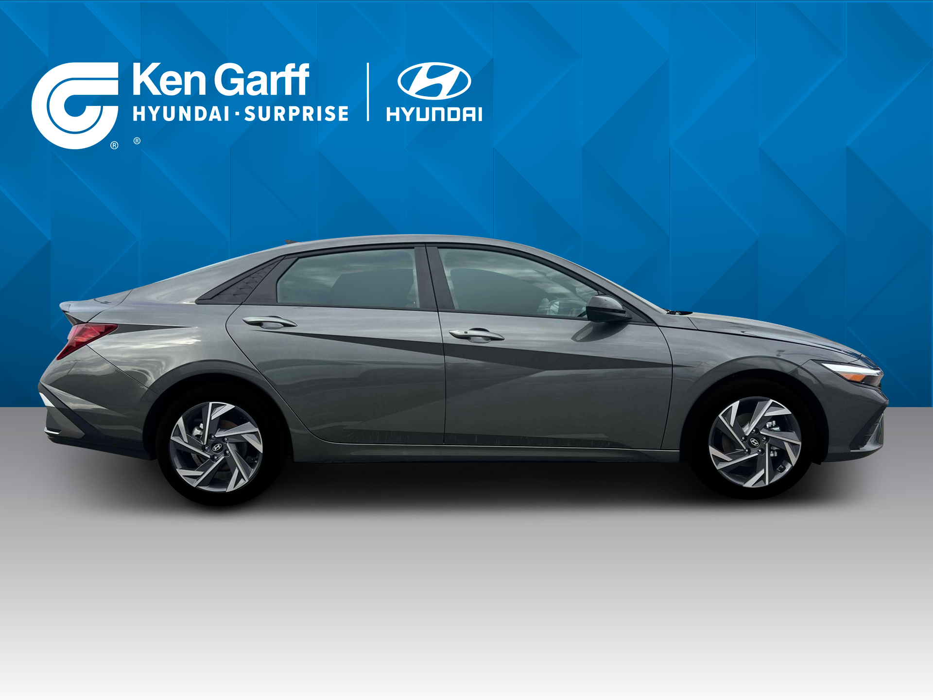 2025 Hyundai Elantra SEL Sport photo 2