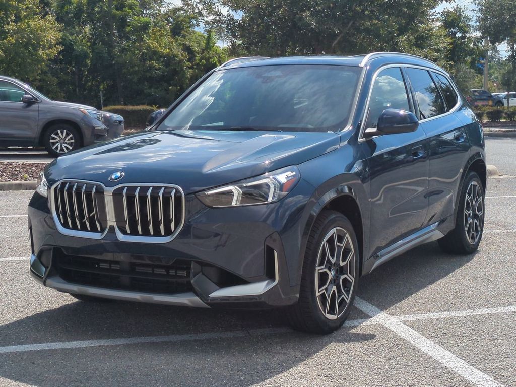 2026 BMW X1 28i's photo