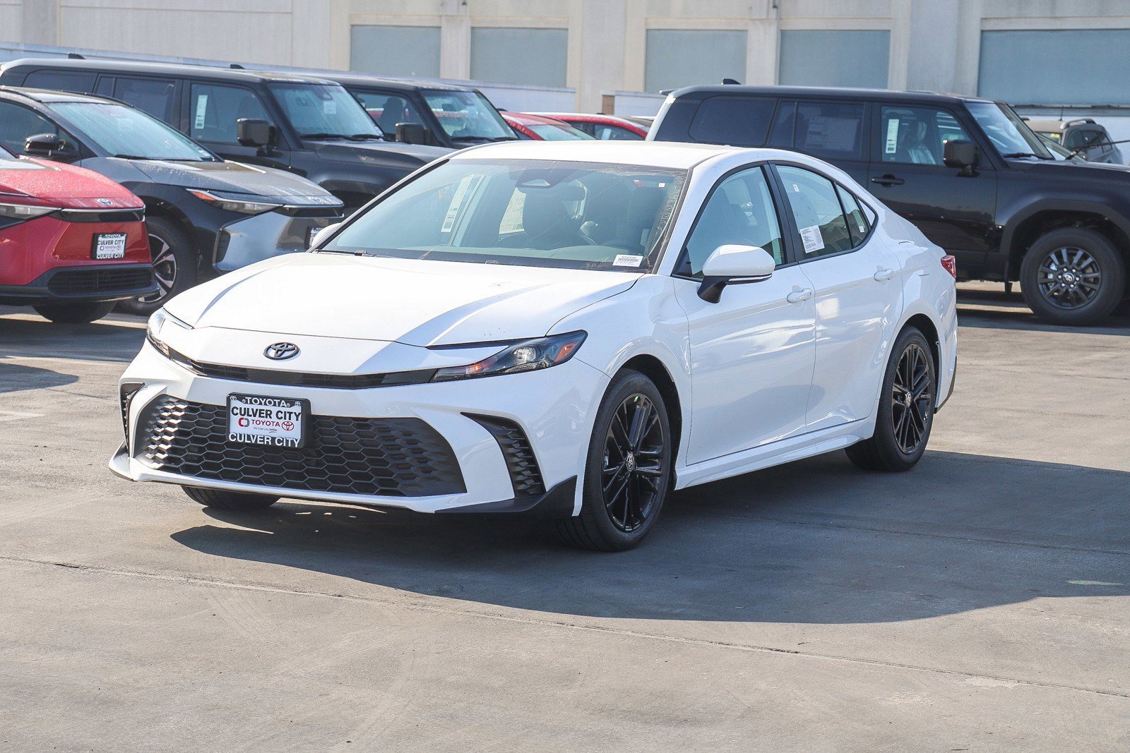 2025 Toyota Camry SE photo 2