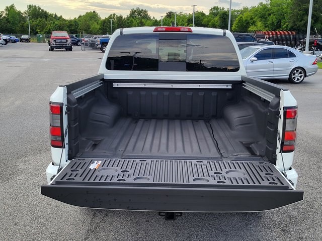 2025 Nissan Frontier PRO-4X photo 4
