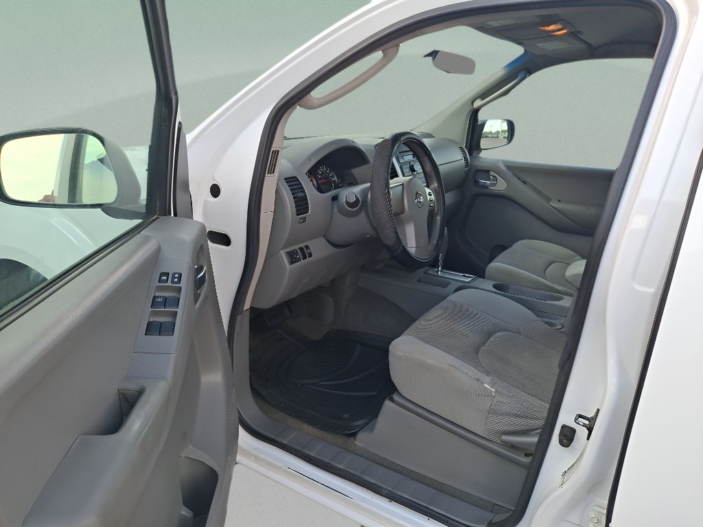 2009 Nissan Frontier SE photo 3