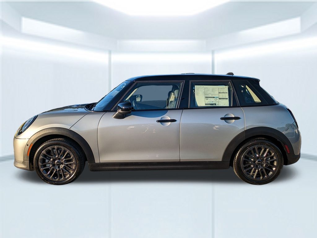 2026 Mini Cooper 4 Door Hardtop Signature photo 2