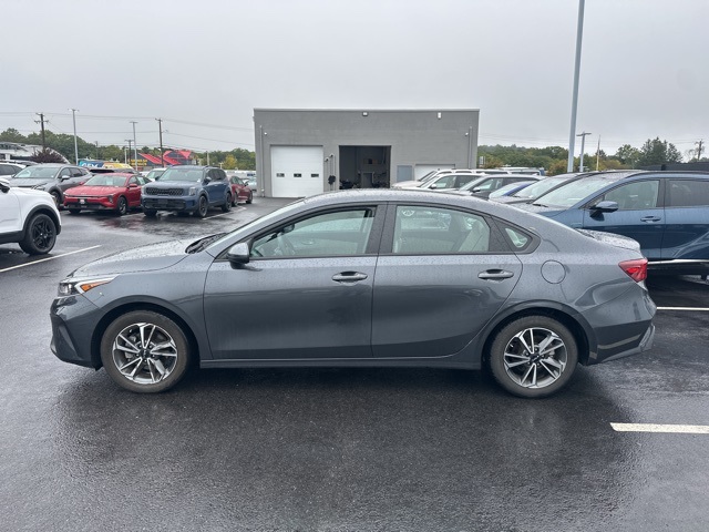 2023 Kia Forte LXS photo 7