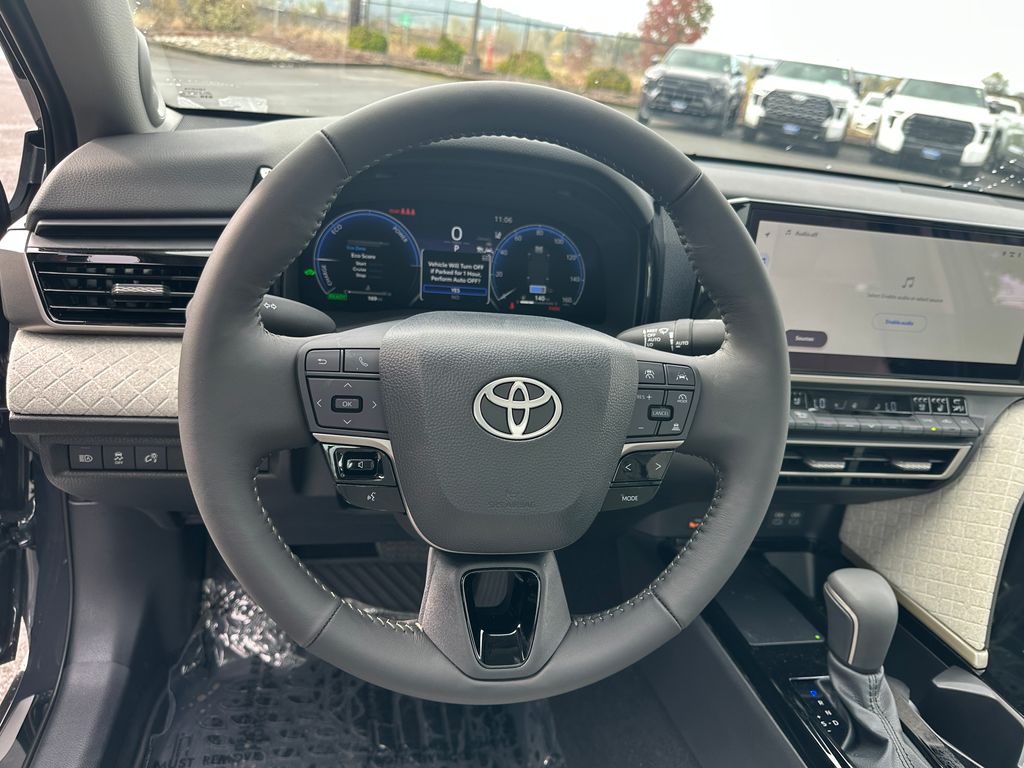 2025 Toyota Camry XLE photo 19