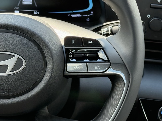 2025 Hyundai Elantra SEL Sport photo 20