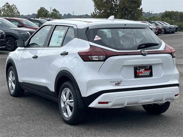 2025 Nissan Kicks Play S photo 4