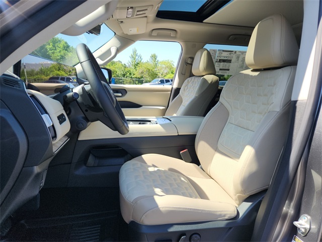 2025 Nissan Armada Platinum photo 6