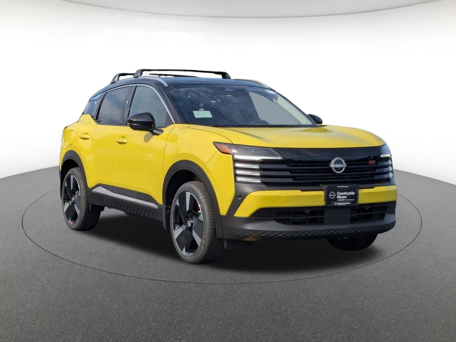 2026 Nissan Kicks SR photo 2