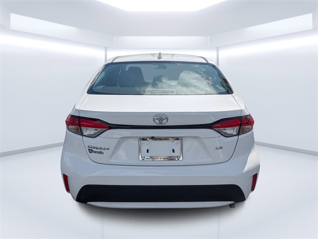 2022 Toyota Corolla LE photo 4