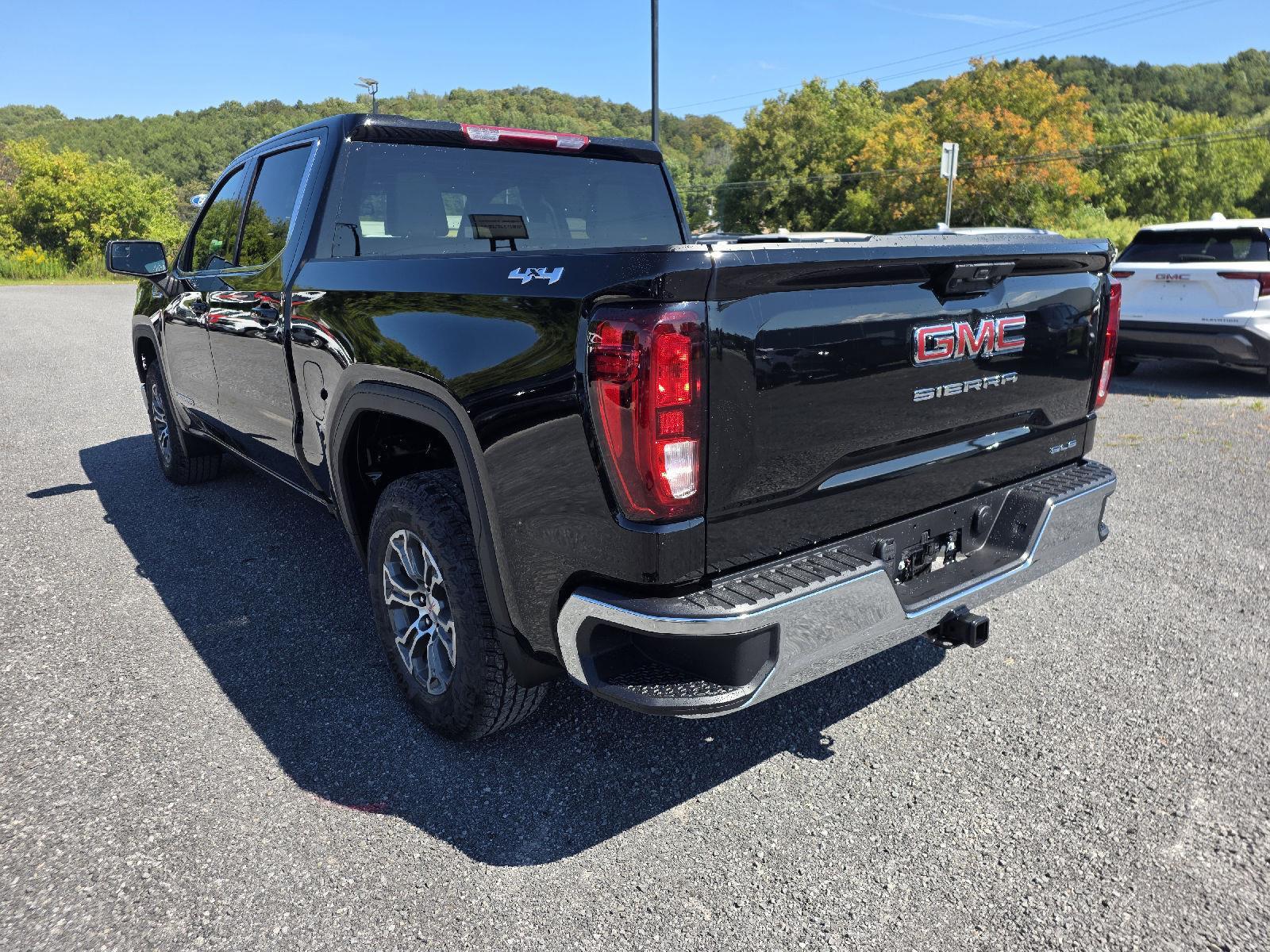 2026 Gmc Sierra 1500 SLE photo 3