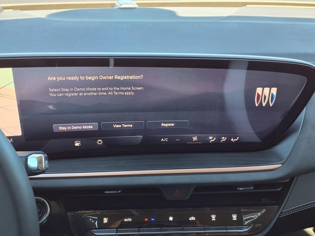 New 2025 Smokey Amethyst Metallic Buick Sport Touring image 15