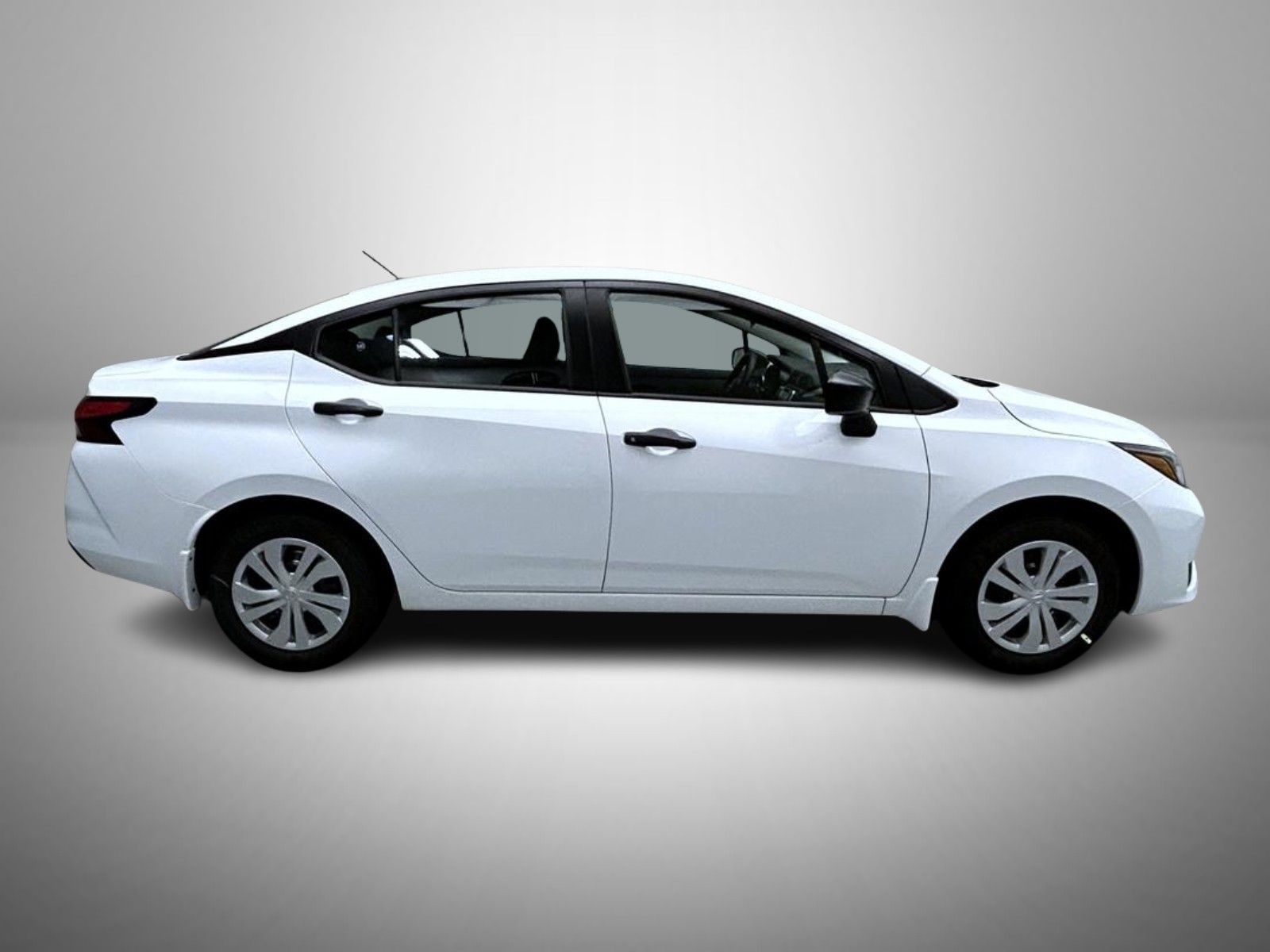 2025 Nissan Versa 1.6 S photo 4