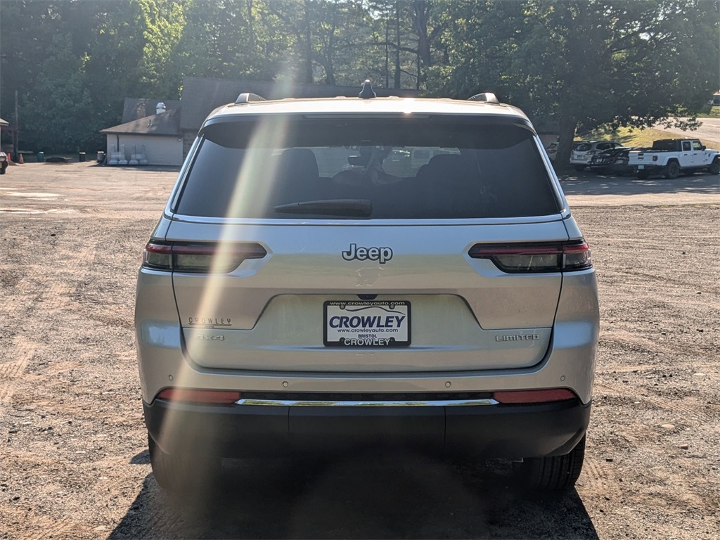 2025 Jeep Grand Cherokee Limited photo 4