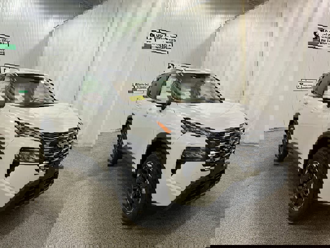 2026 Nissan Rogue SV's photo