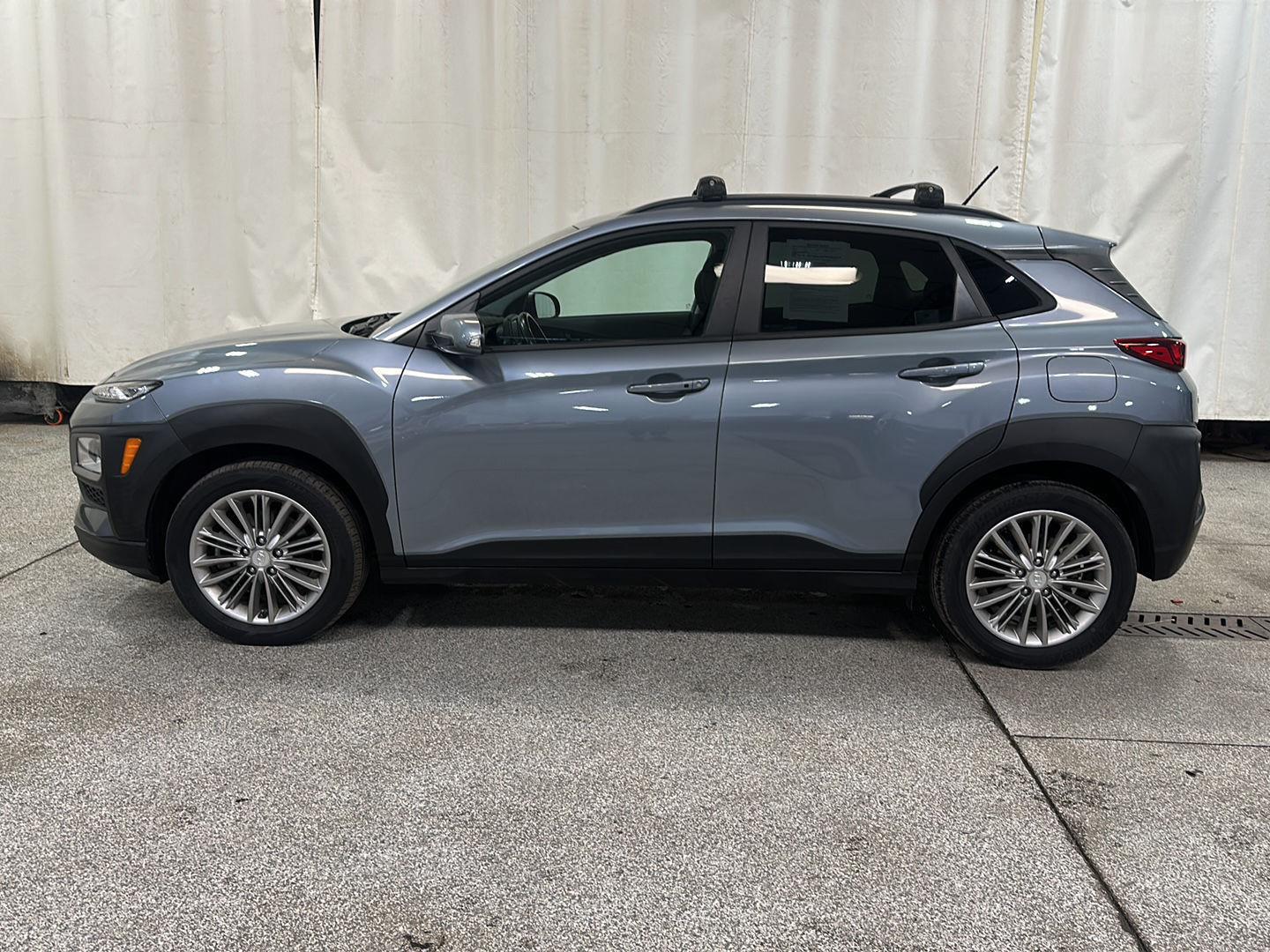 Used 2021 Hyundai Kona SEL with VIN KM8K2CAAXMU613474 for sale in Waconia, Minnesota