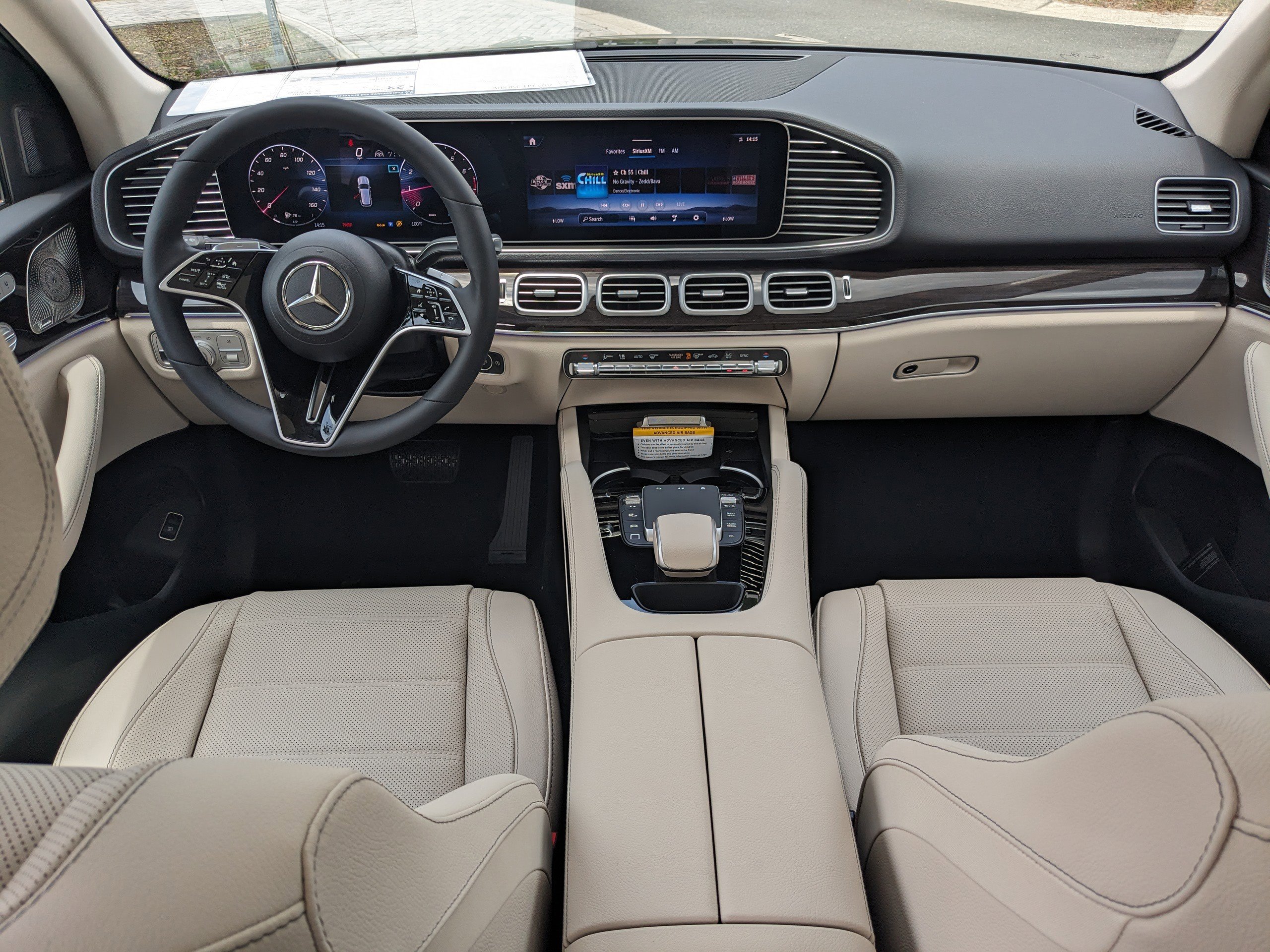 2025 Mercedes Benz GLE 350 4MATIC photo 3