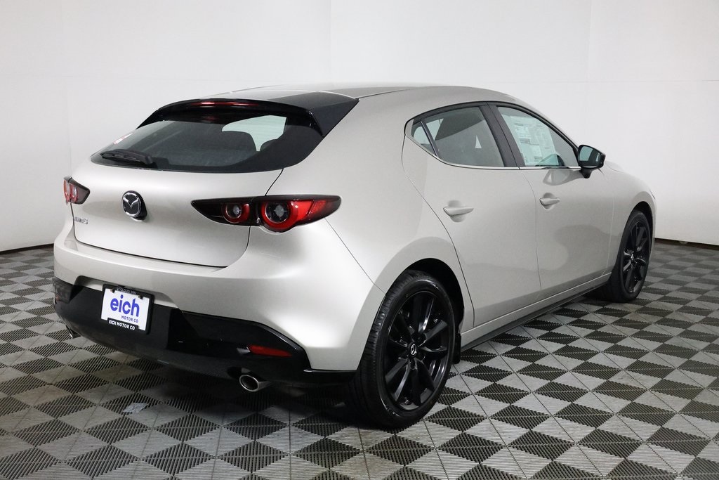 2026 Mazda Mazda3 Hatchback 2.5 Select Sport photo 4