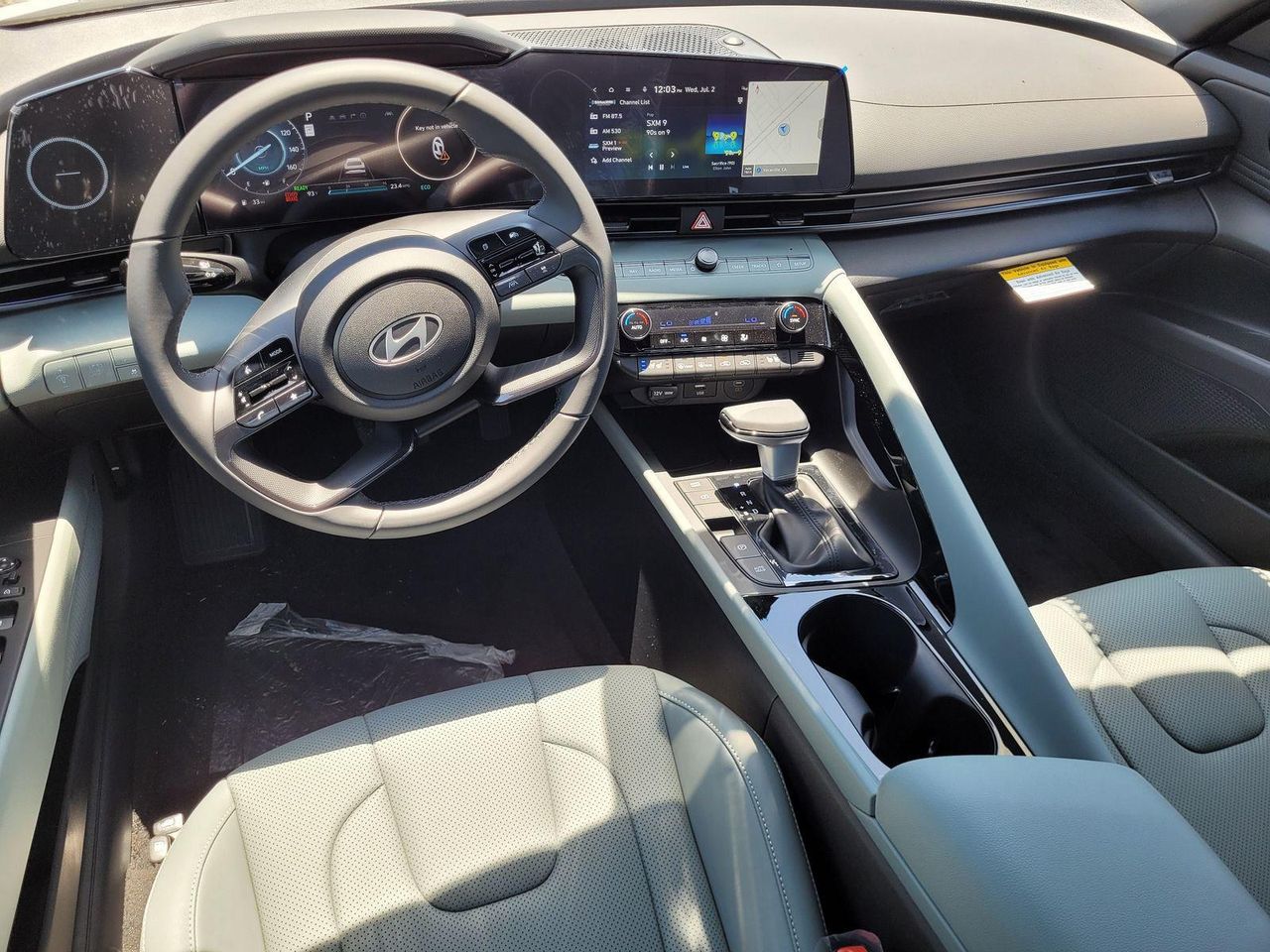 2025 Hyundai Elantra Hybrid Limited photo 6