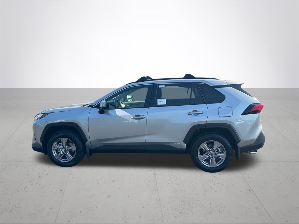 2025 Toyota RAV4 Hybrid XLE photo 10