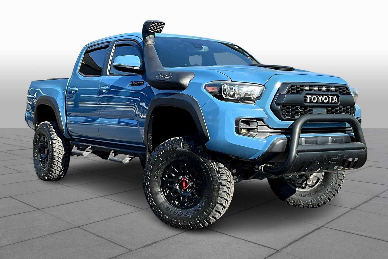 2018 Toyota Tacoma TRD Pro photo 2