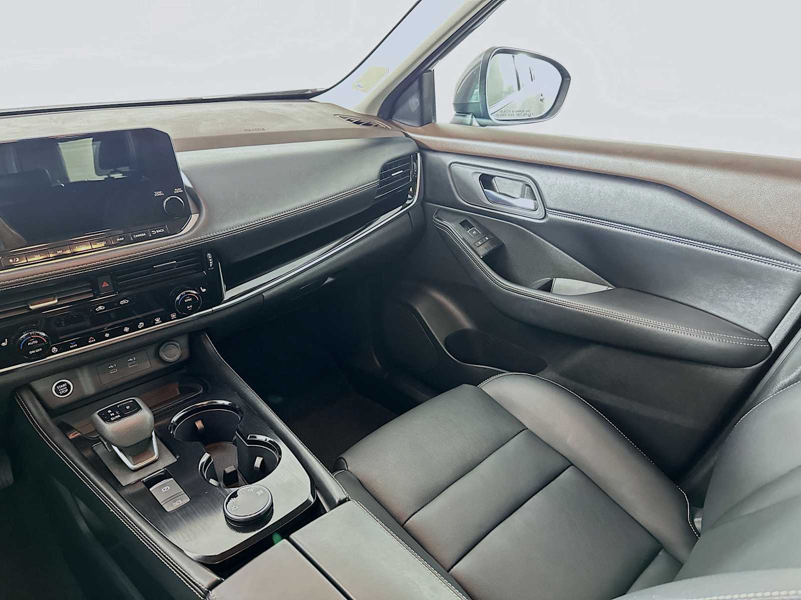 2023 Nissan Rogue SL photo 22